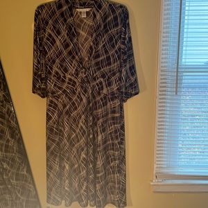 AA Studio printed design and flared arms, size 22W